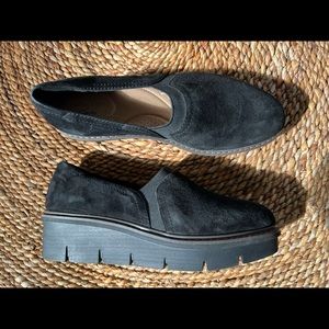 Clark’s women’s slip on - black nubuck - 7m